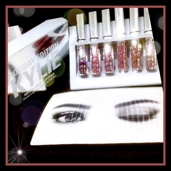 New Kylie Mini Holiday Edition lipstick 6pk - Picture 3 of 7
